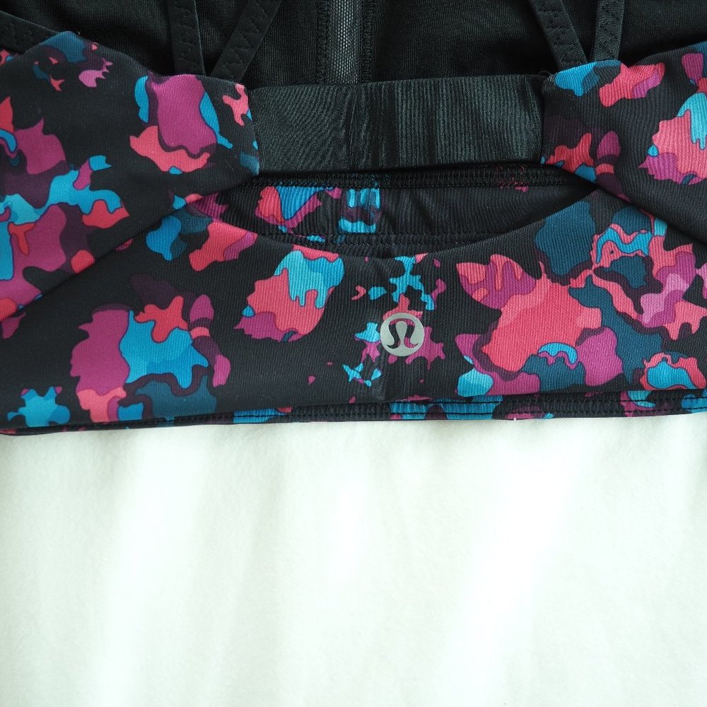 Lululemon Mesh High-Neck Sports Bra - Size 6 - Picture 6 of 7